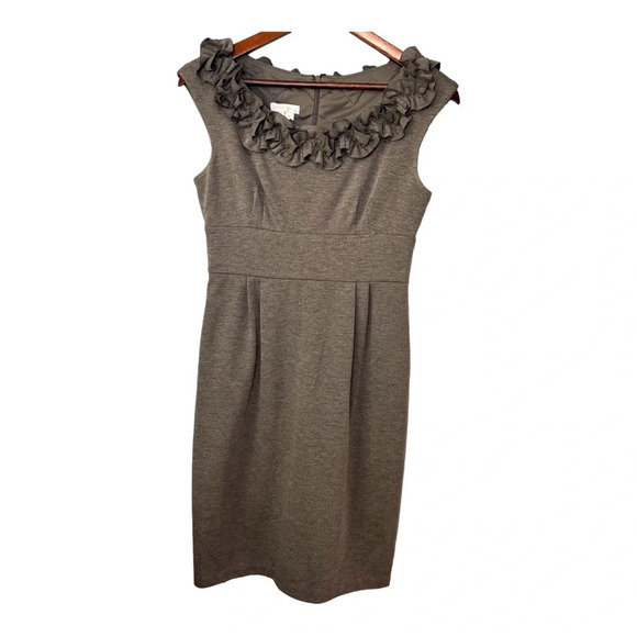 ✨3/$20✨ London Times Gray Sheath Dress with Ruffle Neckline. Knee Length. Size 6 - Picture 1 of 10
